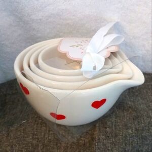 Terramoto heart measuring cups